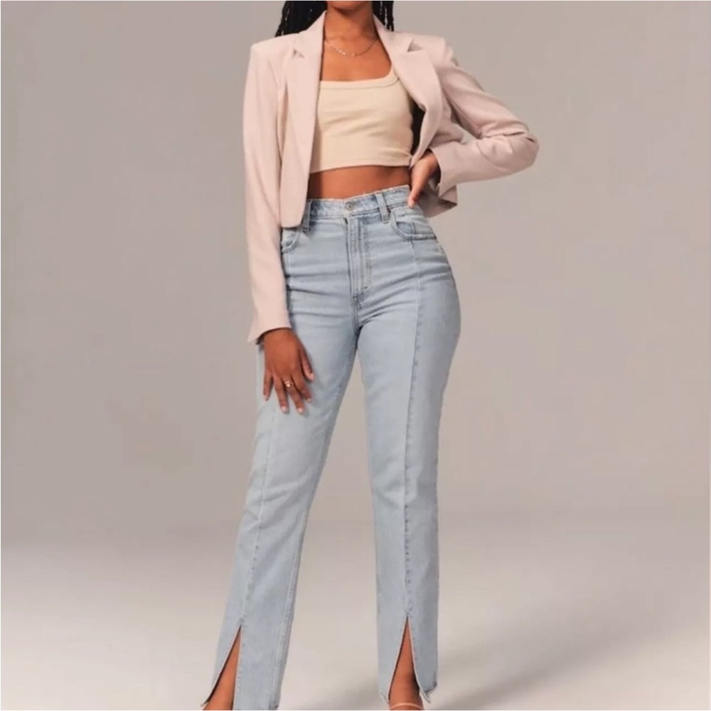 ABERCROMBIE & FITCH The 90's Straight Ultra High Rise Split Hem